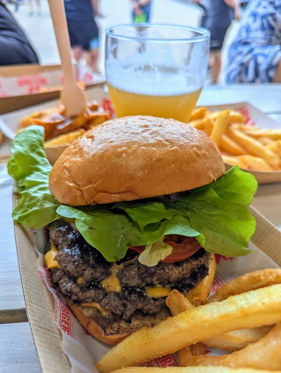Beefy's Burgers Photos 2